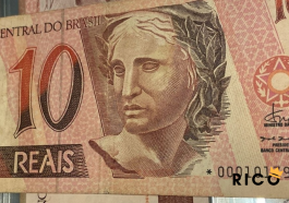 Você sabia que uma nota pode ser dobrada 4.000 vezes?