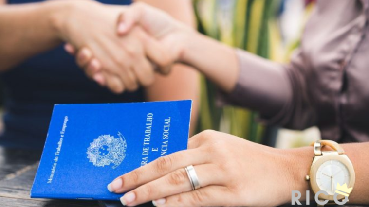 1 mês de carteira assinada