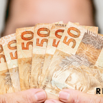 Como descobrir se você tem dinheiro esquecido no banco