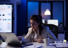 Trabalha à noite? Aprenda a calcular o adicional noturno