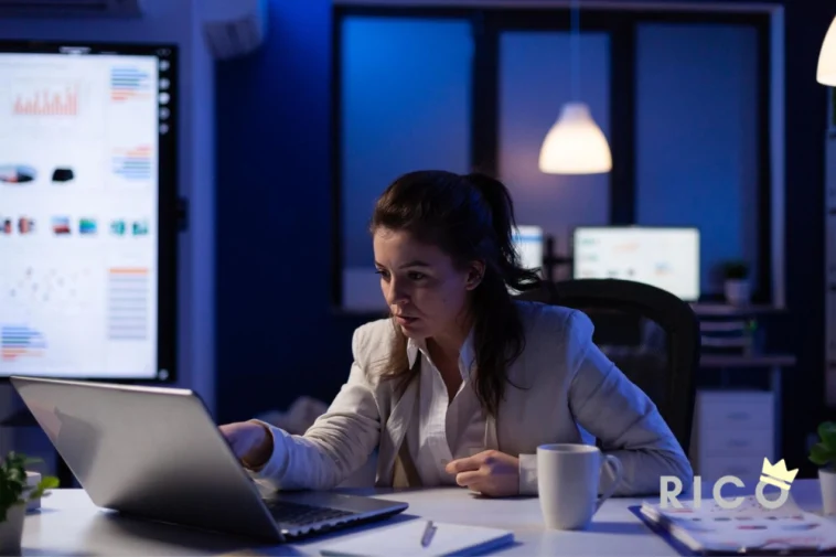 Trabalha à noite? Aprenda a calcular o adicional noturno